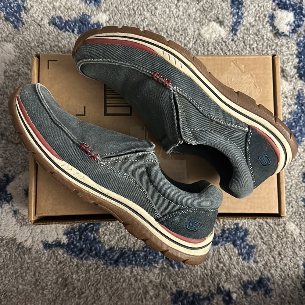 Skechers Men’s 9.5 - Picture 3 of 11